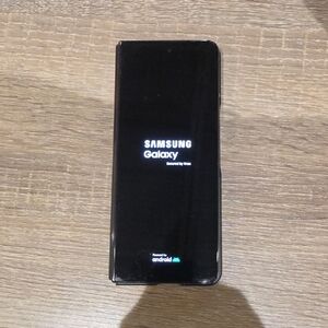 Samsung Galaxy Z4 Fold Unlocked